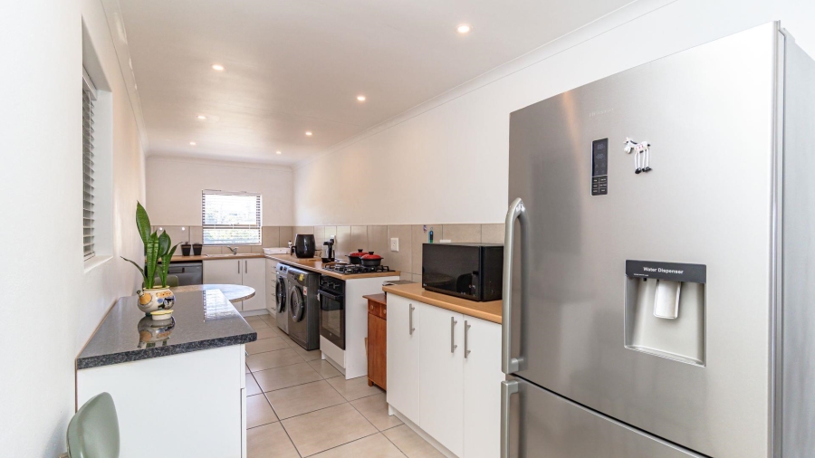 2 Bedroom Property for Sale in De Kelders Western Cape